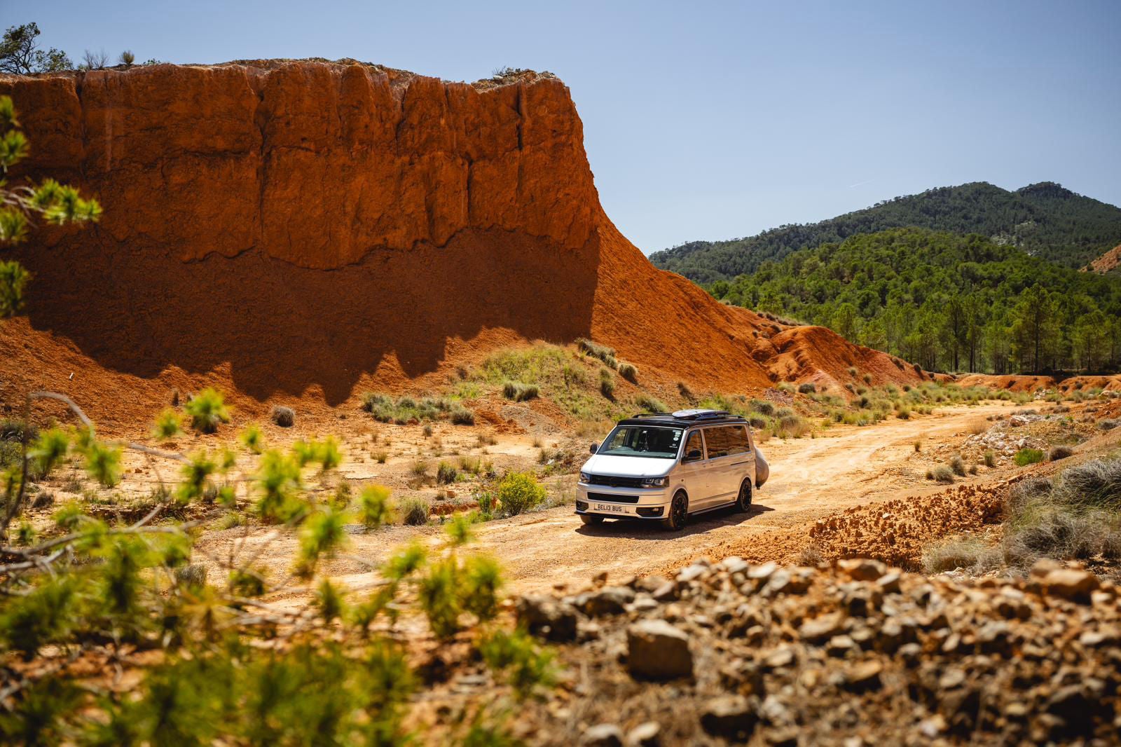 Offroad-Camping wird 2025 zum Trend: Mit den richtigen Reifen sicher durch Wüsten, Wälder und Gebirge. © Adam Lievesley – AdamLVPhotography