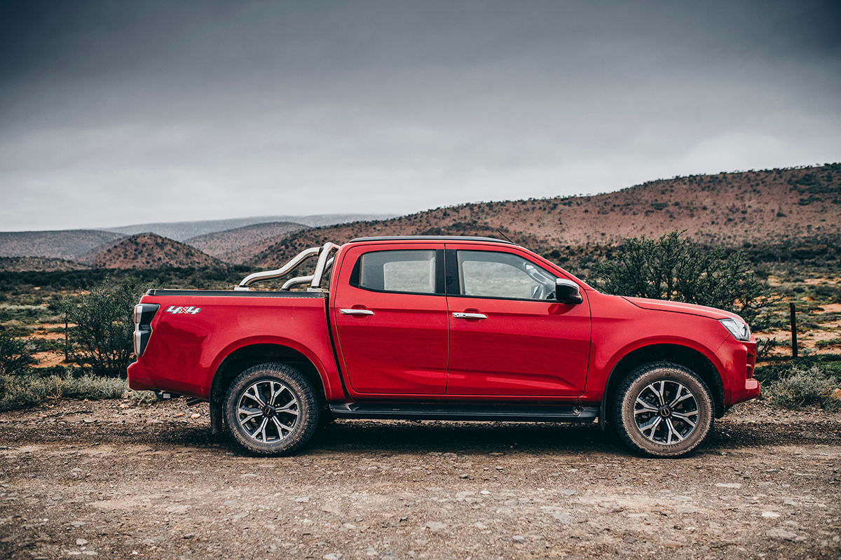 Isuzu Opts for General Tire GRABBER AT3 4x4 Tyre as Original Equipment for its D-MAX
